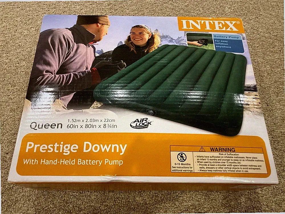 Intel Queen Size Air Mattress w Handheld Battery Pump 80” x 60” x 8” NIB